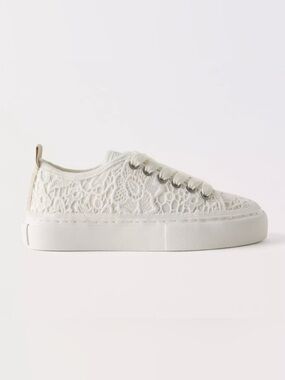NWT ZARA FLORAL LACE WHITE SNEAKERS